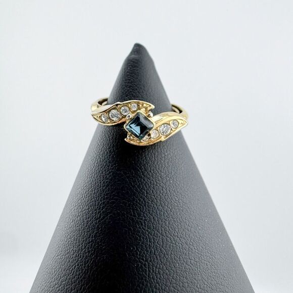 Vintage Blue Topaz Rhinestone Adjustable Ring Glamour Timeless Elegance Retro - Picture 5 of 7